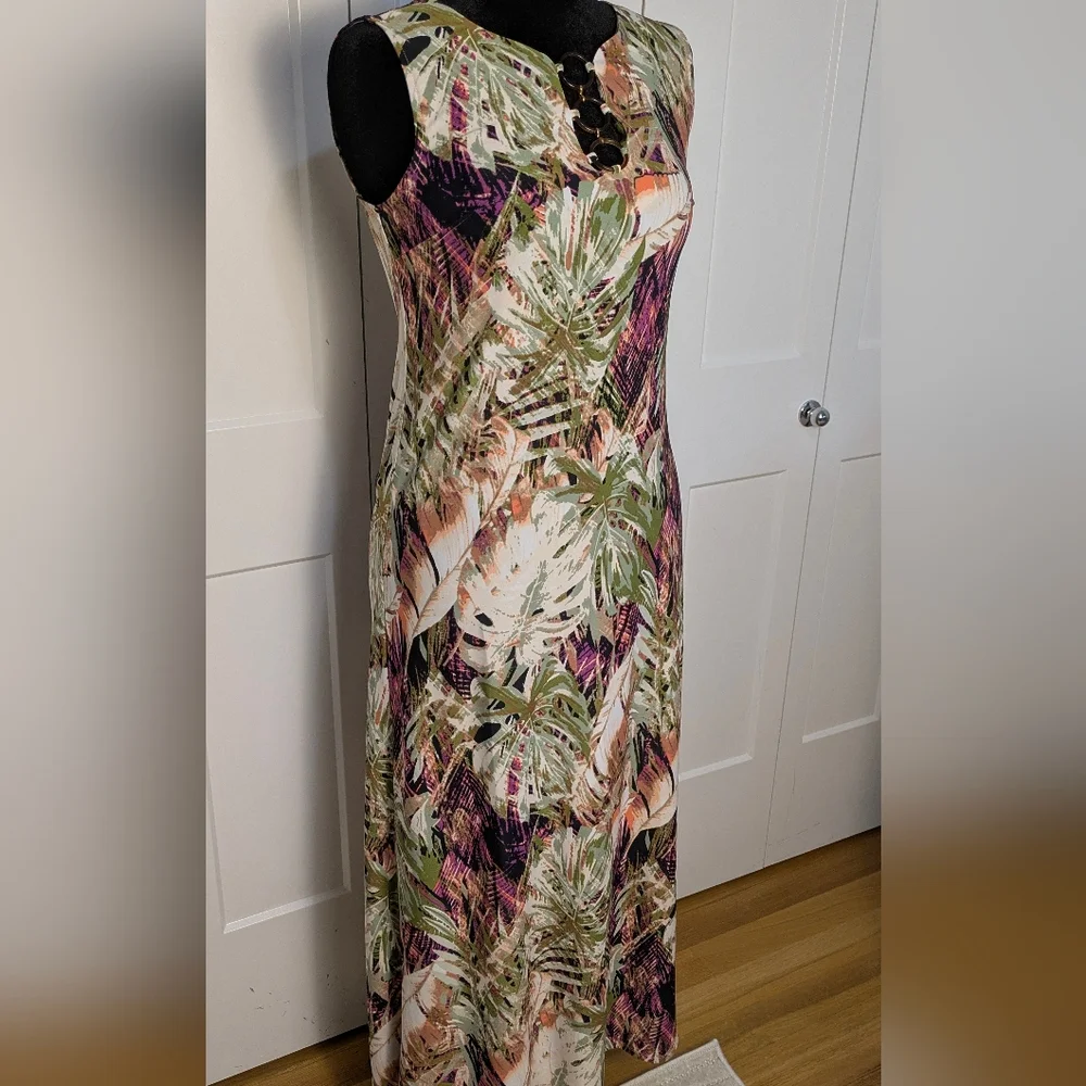 Chelsea Taylor Sleeveless Maxi Dress size S Keyhole Neck Soft Stretchy Tropical - Picture 3 of 10